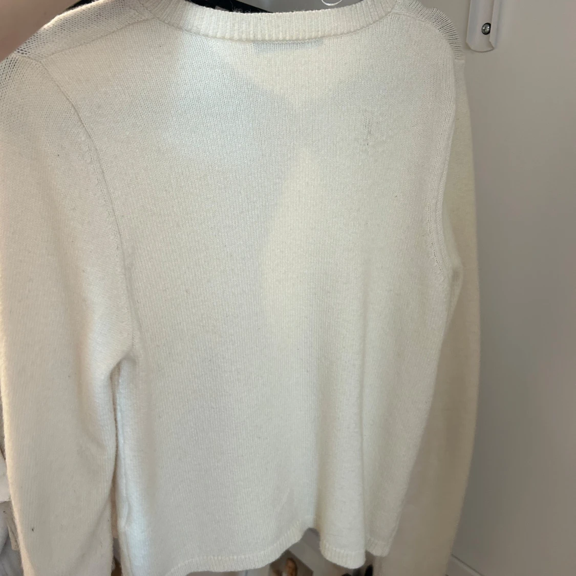 Vit stickad kofta från Gina Tricot - 3