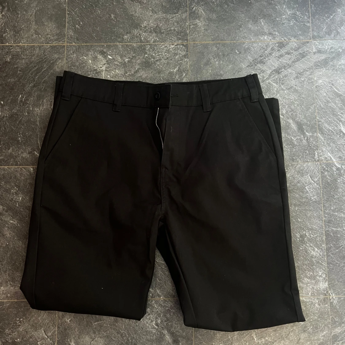 Svarta kostymbyxor från 157