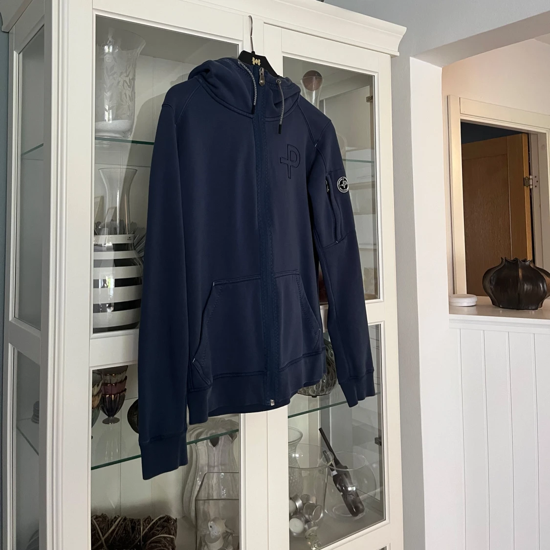 Blå hoodie från Pelle P - 1