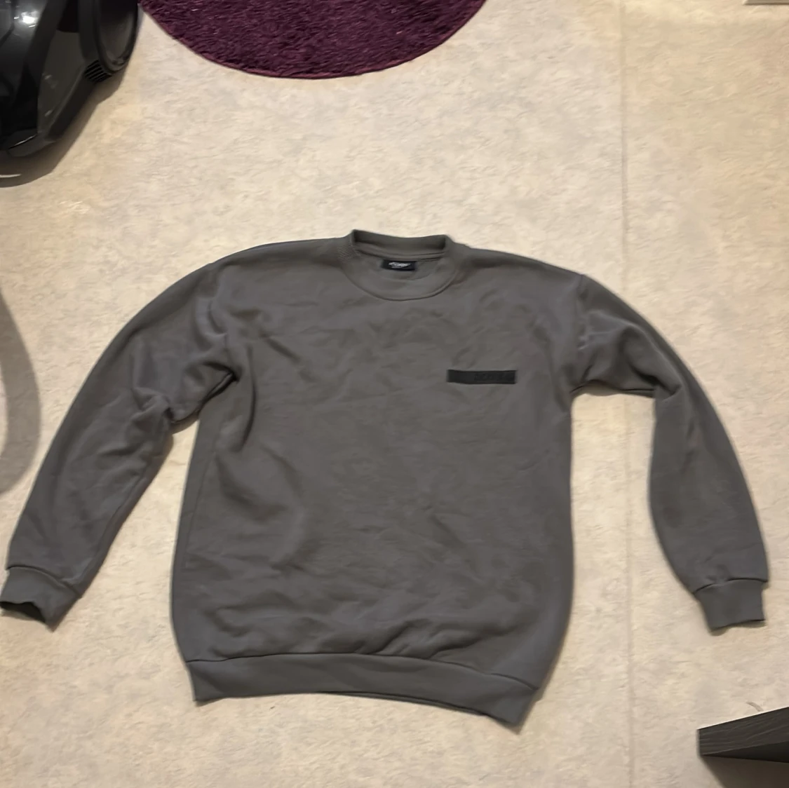 Grå sweatshirt från ICONQ