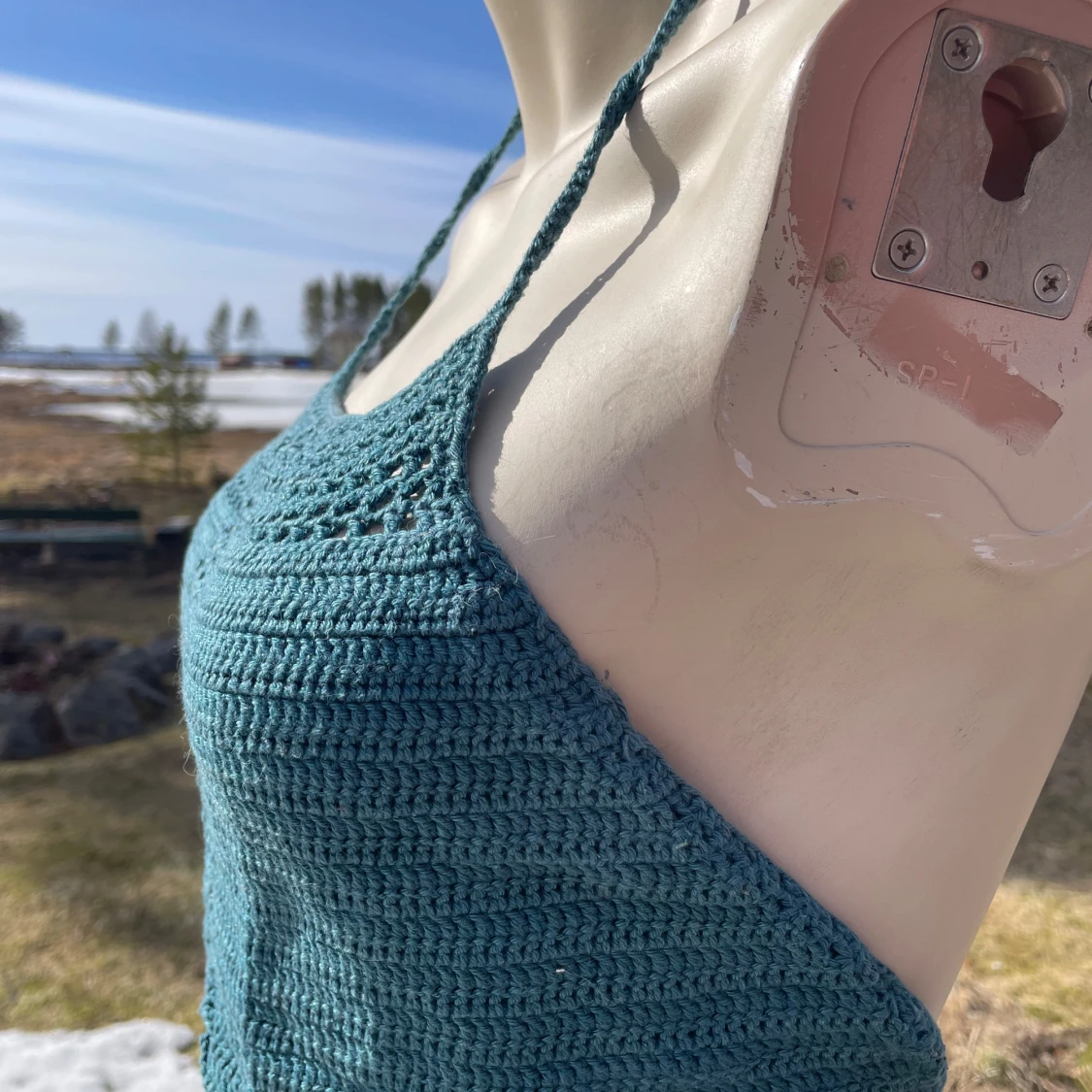 Egenvirkad halterneck-topp - 2