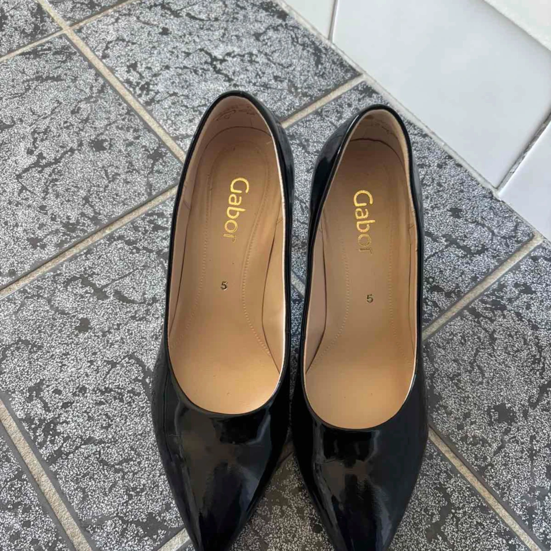Svarta pumps från Gabor