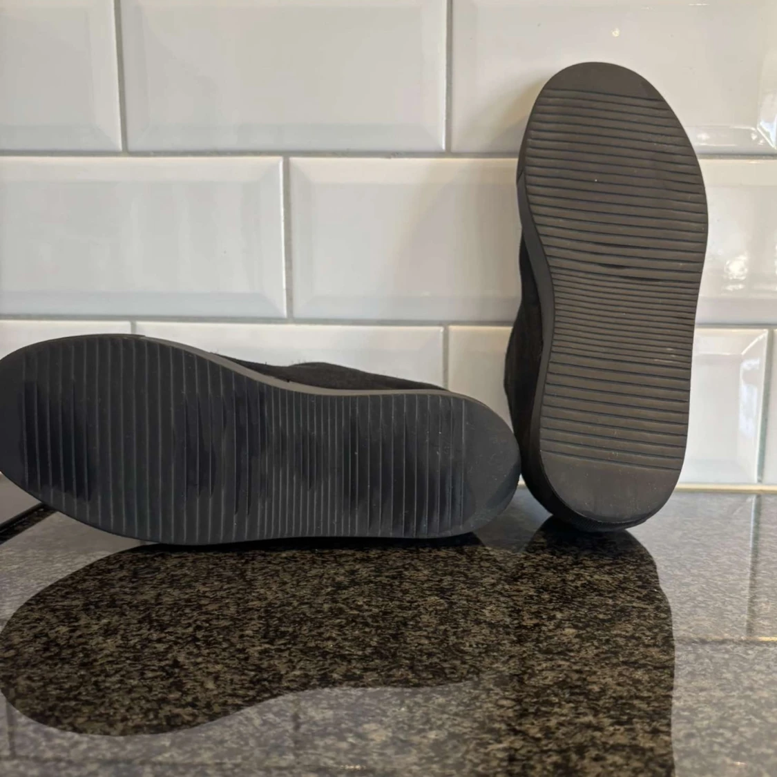 Svarta sneakers från Axel Arigato - 1