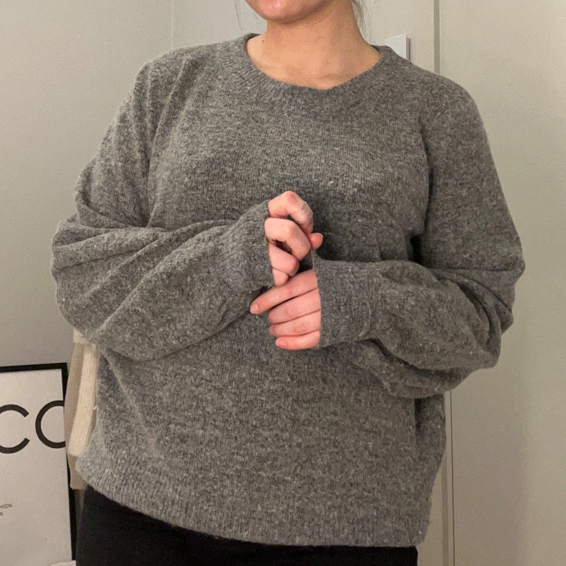 Grå stickad tröja från Soyaconcept