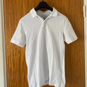 Dressmann pikéer  - Två stycken dress man pikéer, Slim fit passform och topp skick. Köp en för 150 eller båda för 250. Pris kan diskuteras vid snabb affär!!