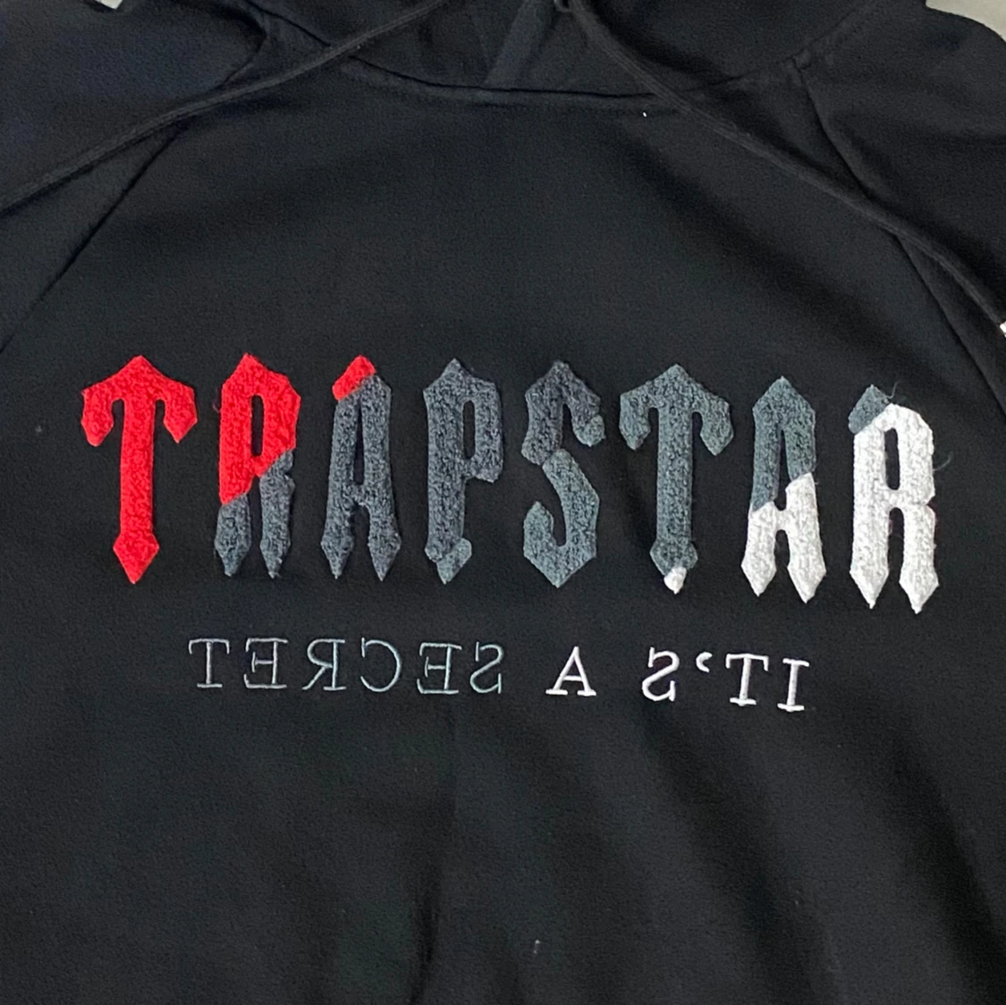Svart hoodie från Trapstar - 3