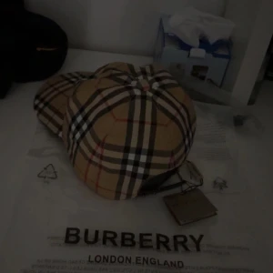 Burberry keps - Helt ny använd bara för att testa  Snabb affär 
