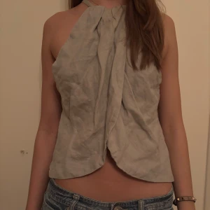 Grå linnetopp  - Supercool topp perfekt nu till sommaren!🩶