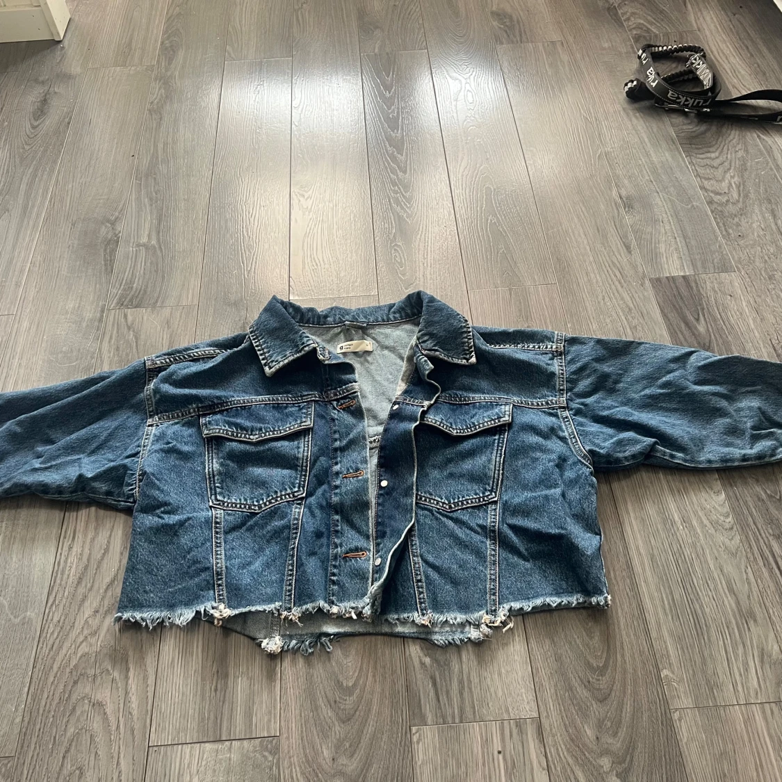 Croppad jeansjacka  - 1