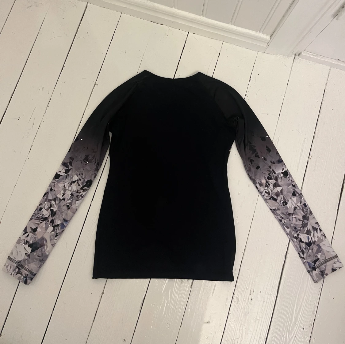 Konståkningströja  - 1