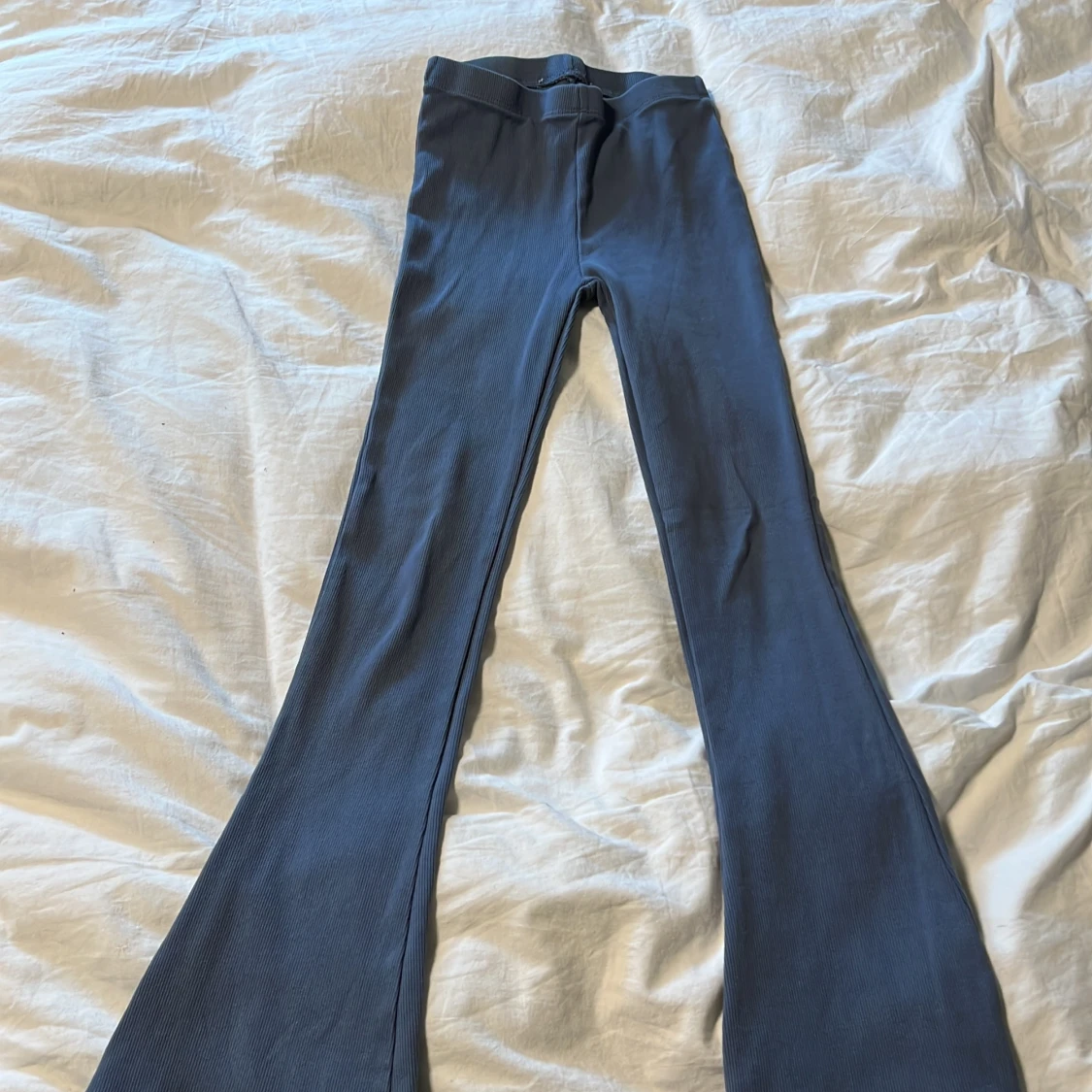 Mörkblå ribbade bootcut leggings