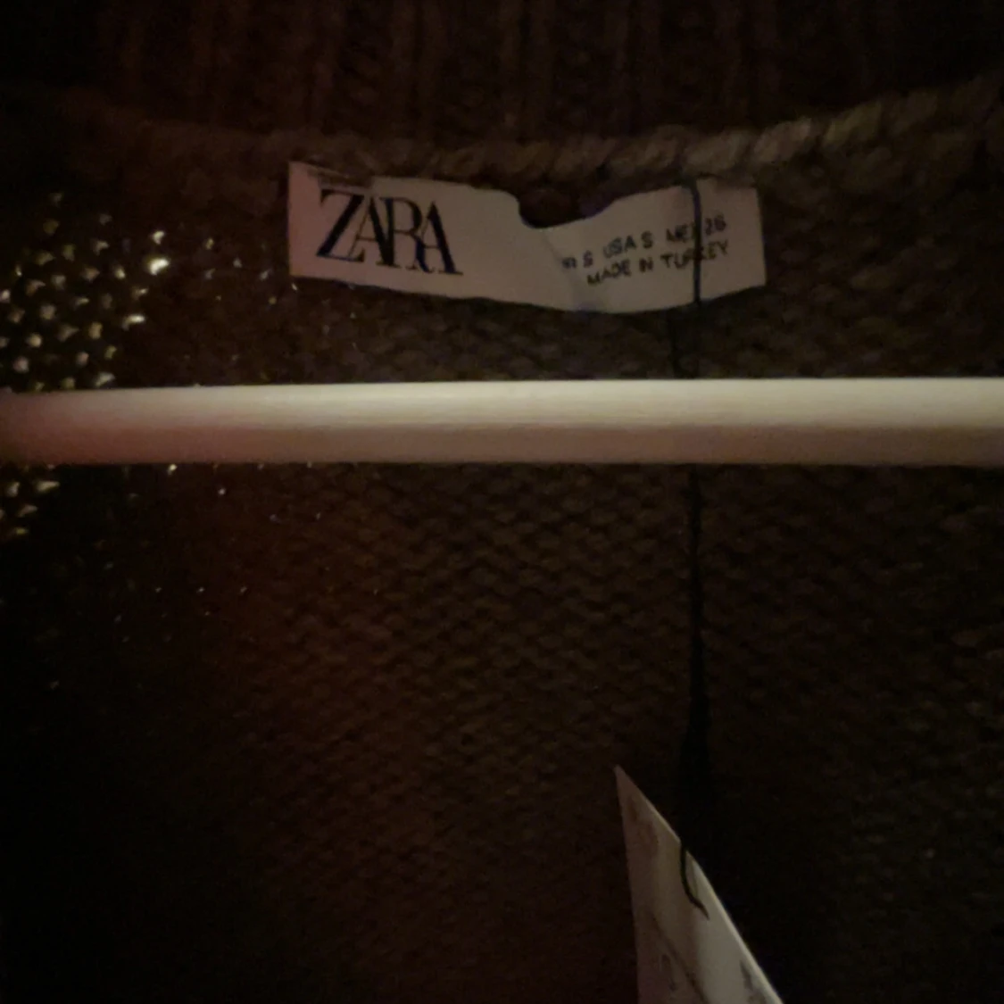 Stickad brun kortärmad kofta från Zara - 3