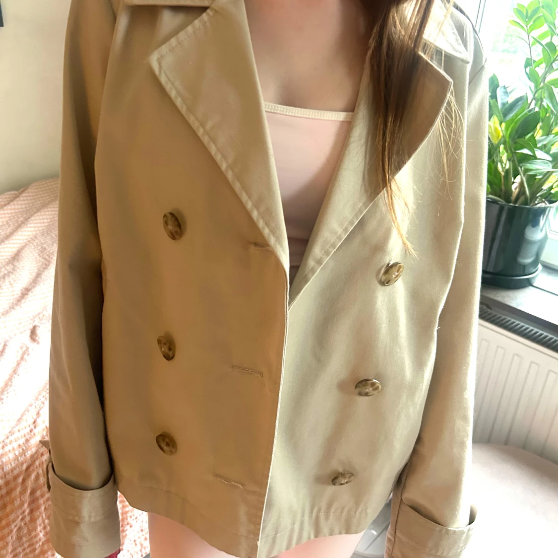 Beige kort trenchcoat  - 2