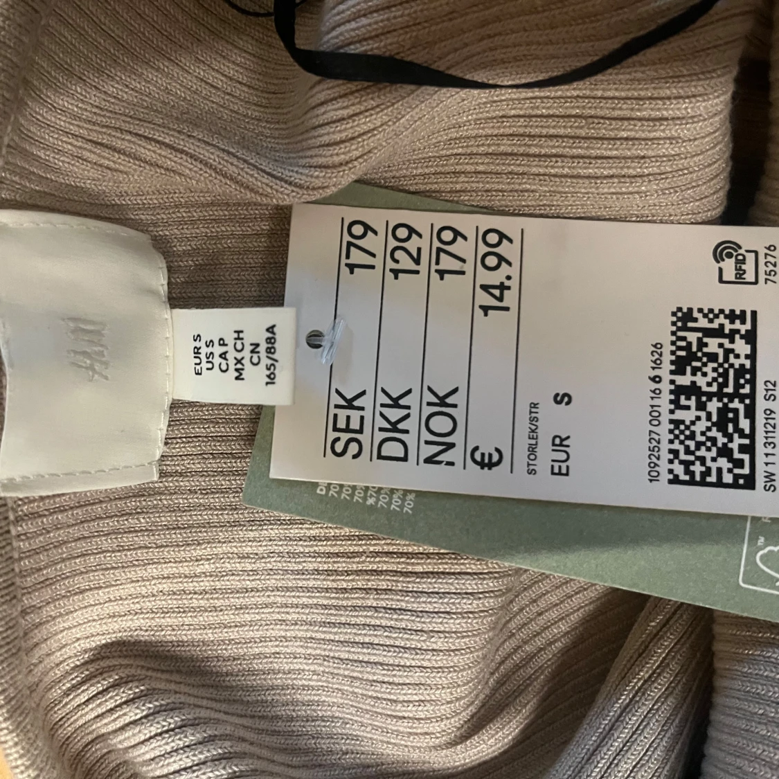 Beige ribbad halternecktopp storlek S - 1