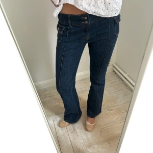 Brandy melville jeans - Supersnygga lågmidjade jeans från brandy Melville, one size men passar från 34-38 då de är lite stretchiga💗🙌🏼