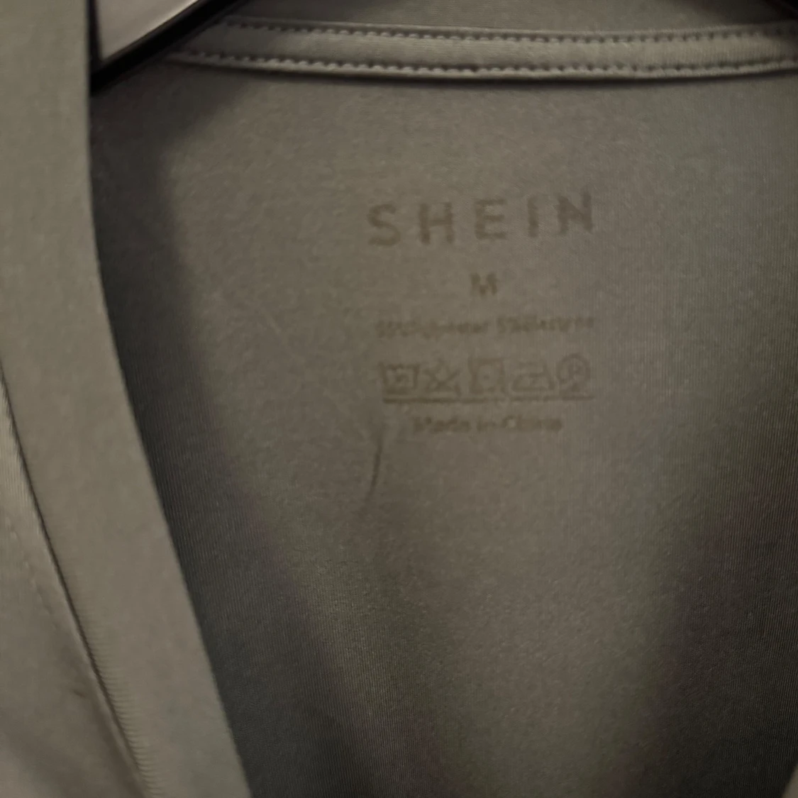 Mörkgrå långärmad tröja från SHEIN - 1