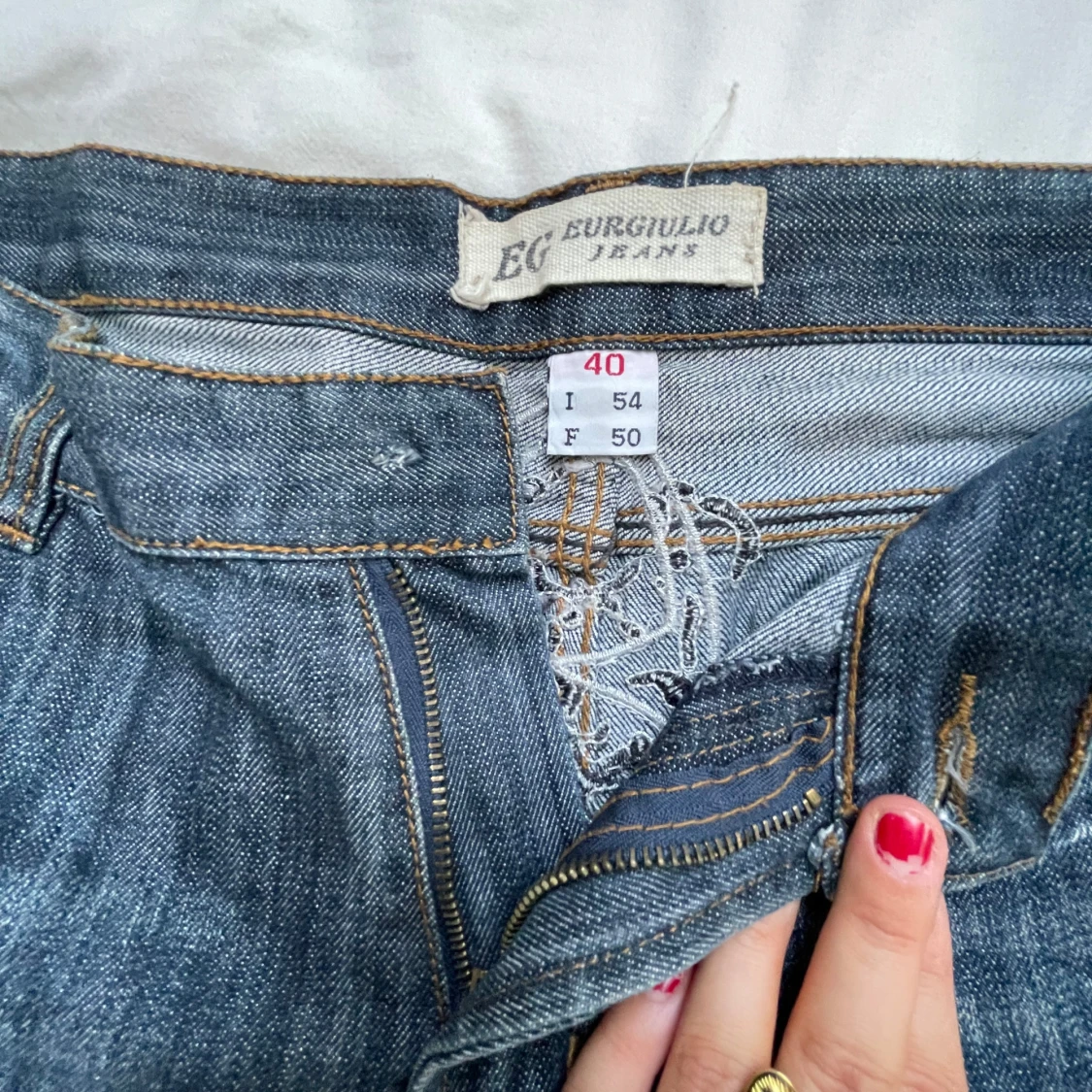 Blå jeans med broderade vingar från EG Burghilio - 3