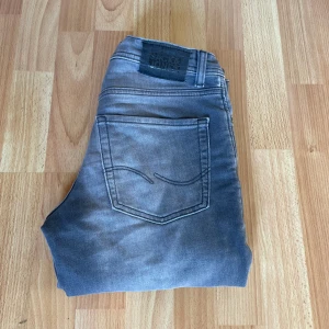 Jack & Jones jeans - Jack & Jones jeans slim, står ingen storlek men passar 28/30