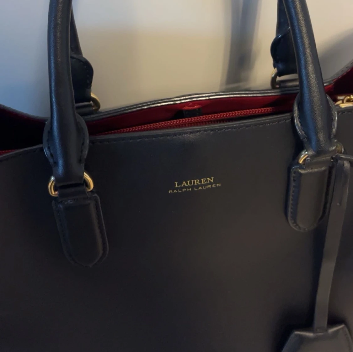 Svart handväska från Lauren Ralph Lauren - 1