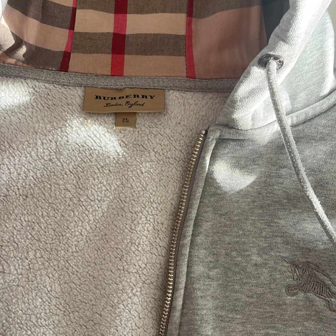 Grå hoodie från Burberry - 1