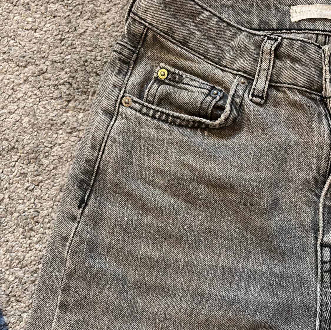 Grå bootcut jeans Gina tricot - 1