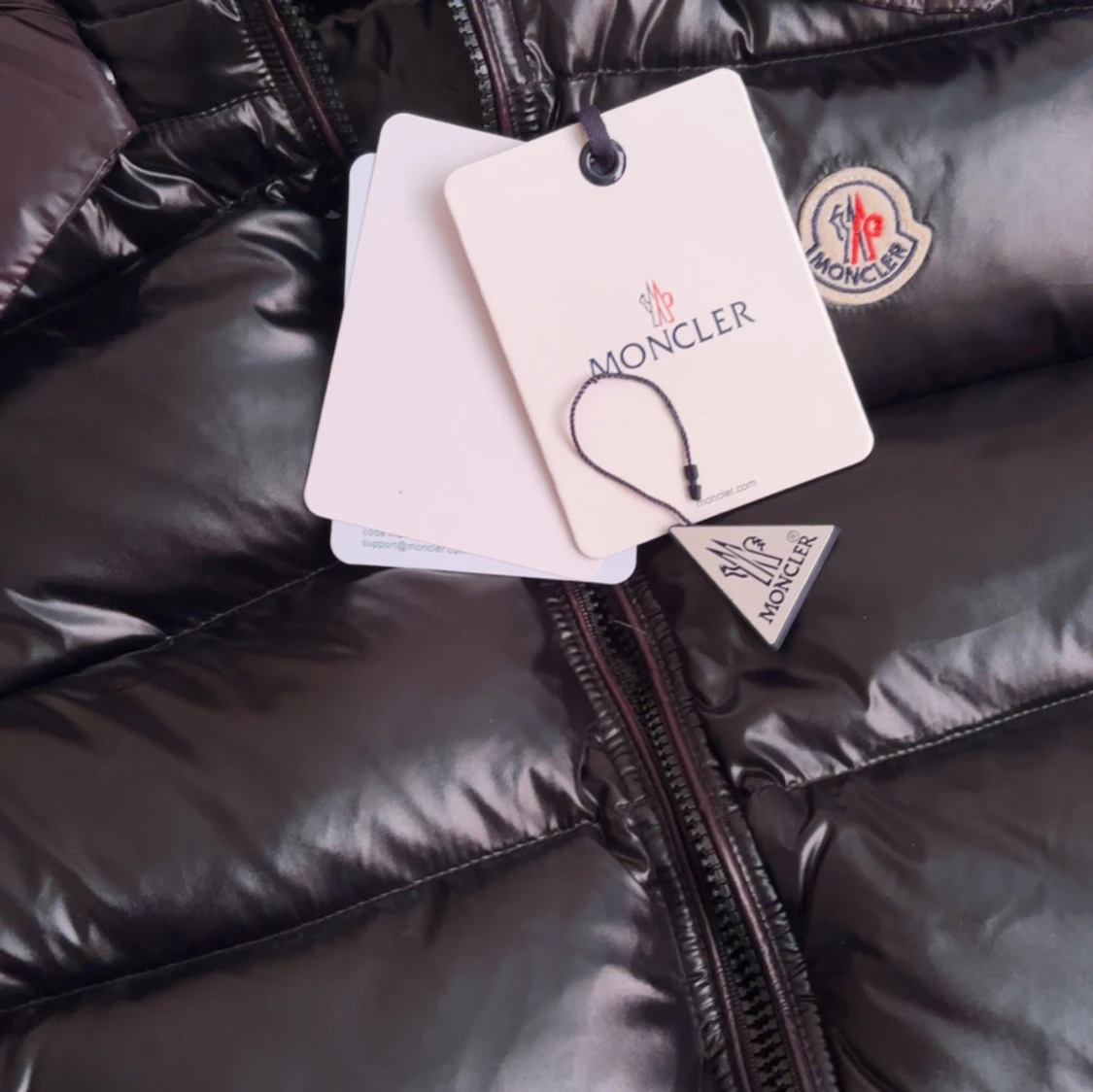 Svart dunväst från Moncler