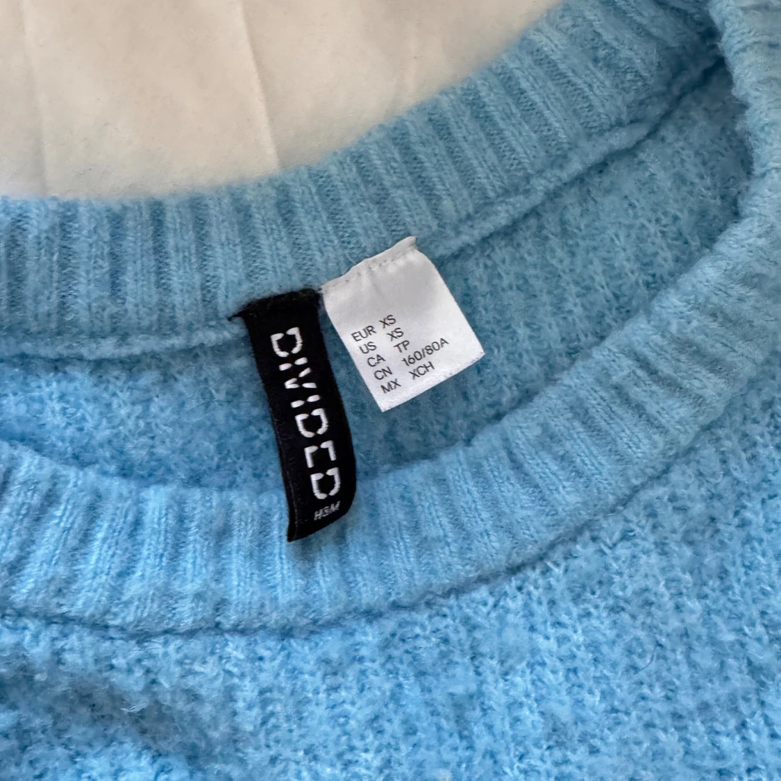 Ljusblå stickad tröja från Divided - 2