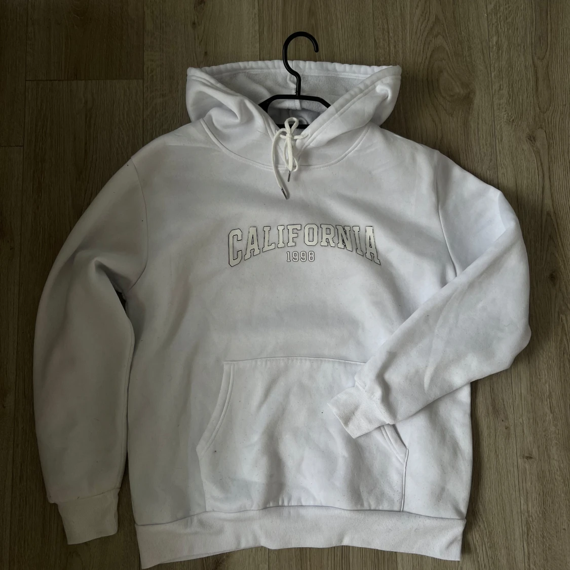 Två hoodies med tryck - 2