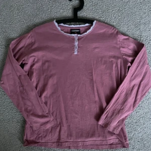 TRÖJA - en rosa tröja från tramas, använd fåtalgånger!