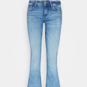 Blå Pepe jeans  - Low Waits bootcut Pepe jeans perfekta till sommaren. Köpa från Zalando. Storlek 29/32🥰