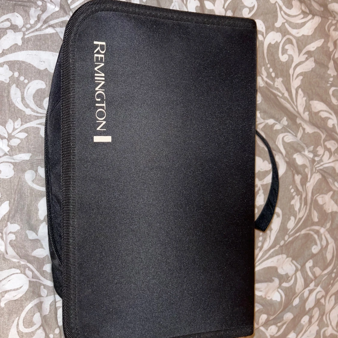 Remington stylingverktyg med väska