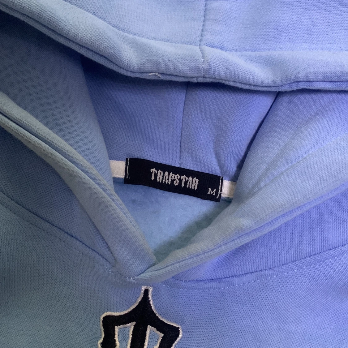 Blå och grå hoodie från Trapstar - 1