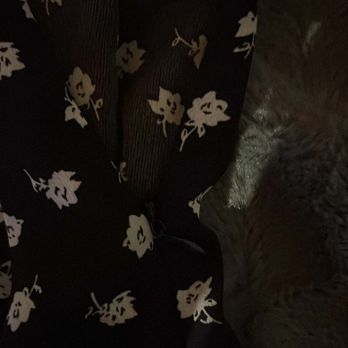 Svart blommig kortklänning från SHEIN - 3