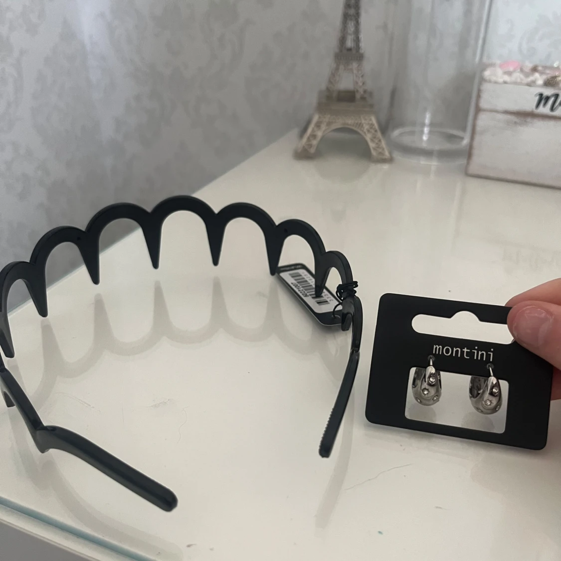 Montini örhängen och zikzak diadem