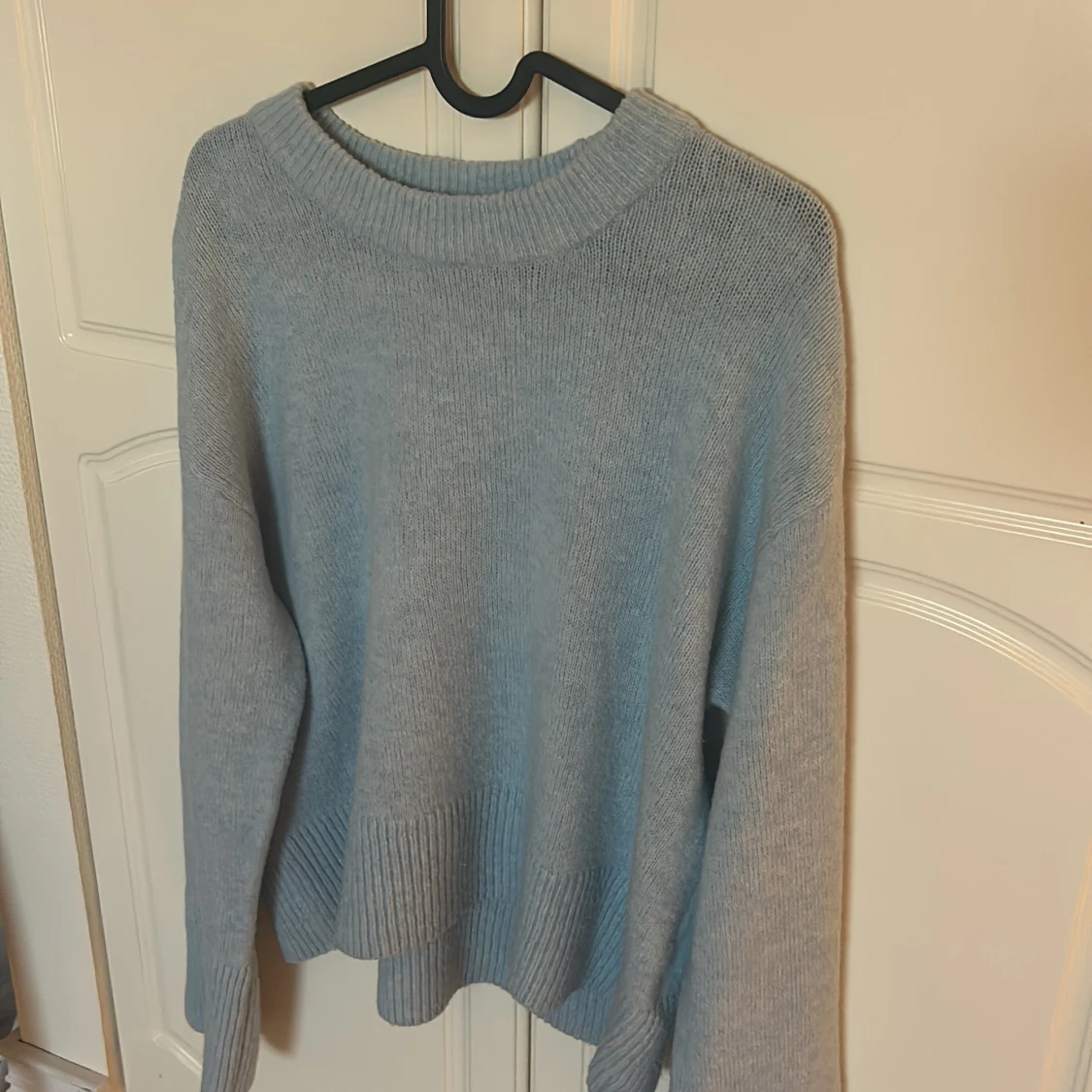 Ljusblå stickad tröja Gina Tricot - 1