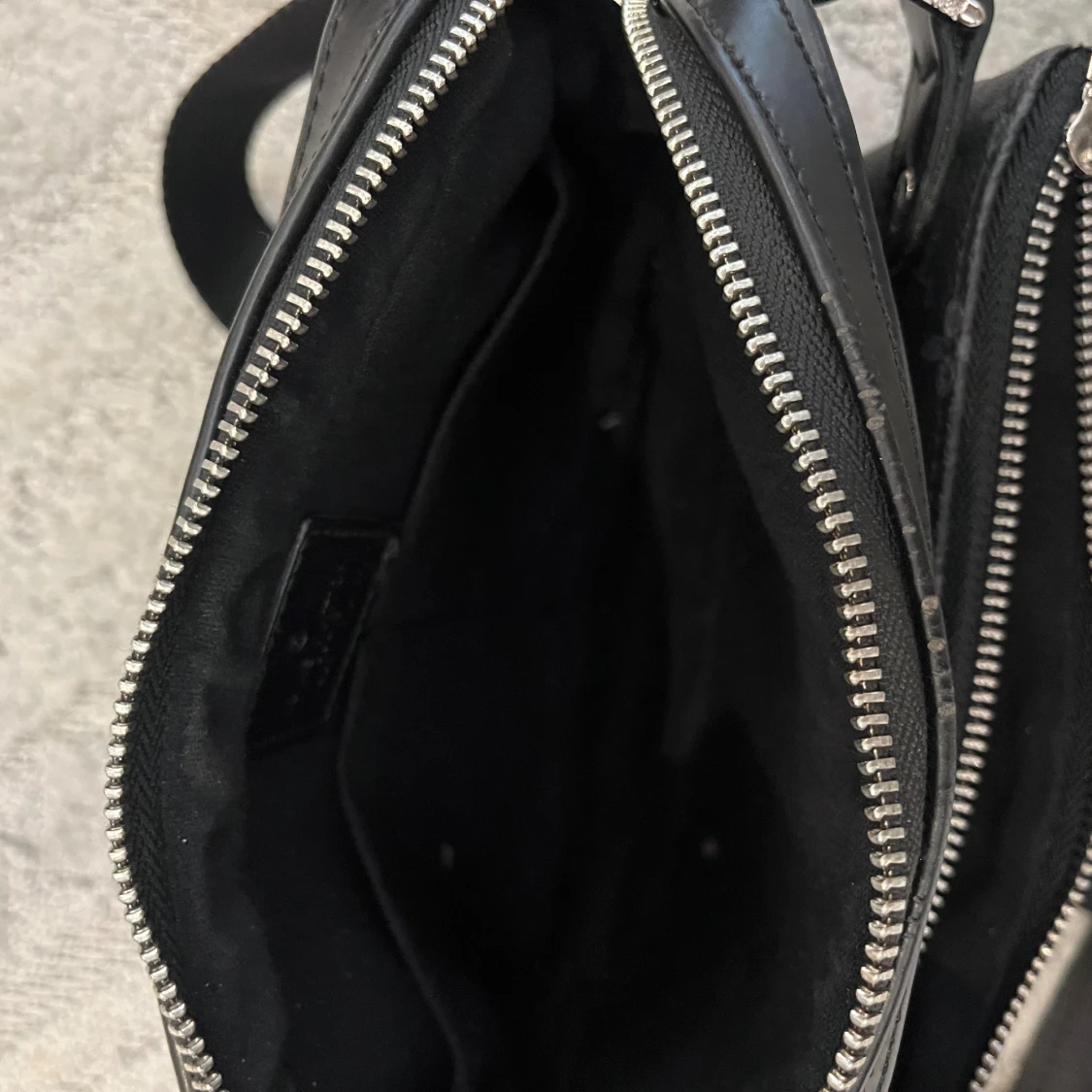 Svart grå väska till män  - 2