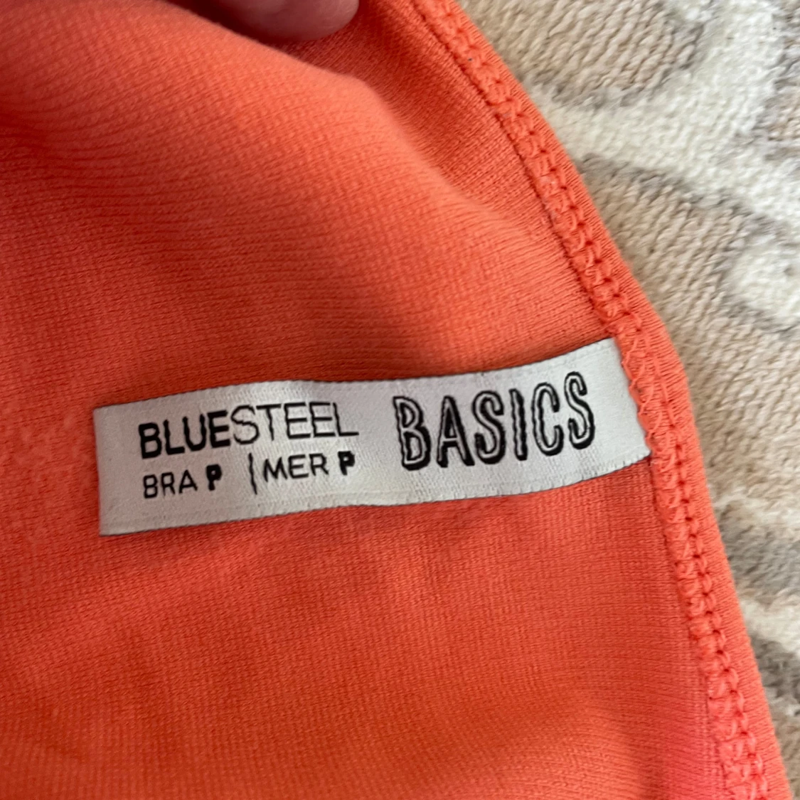 Korallfärgad bodysuit från Bluesteel - 2