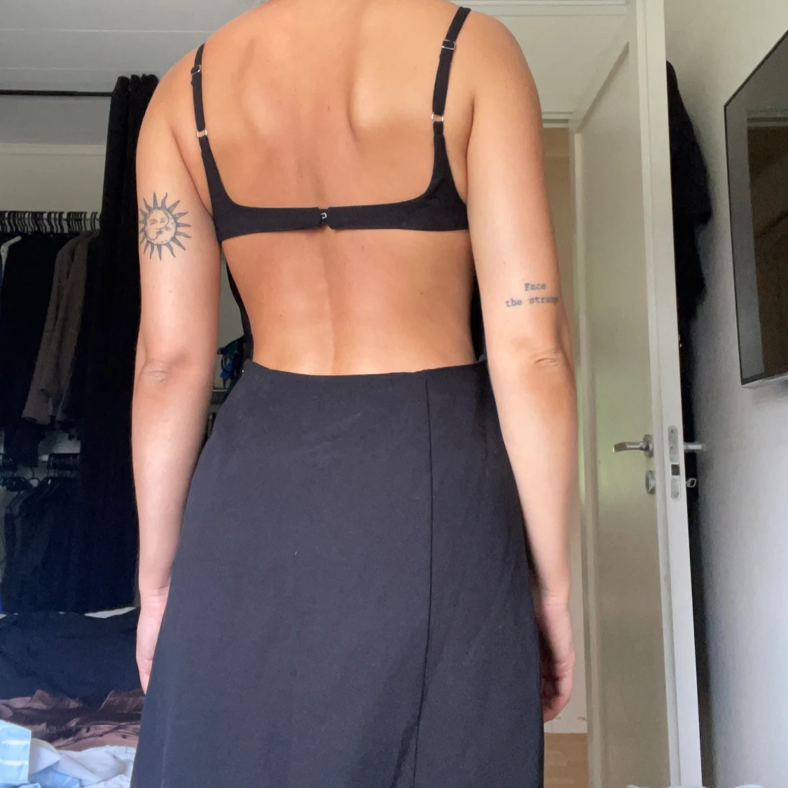 Svart kort klänning från Zara - 2