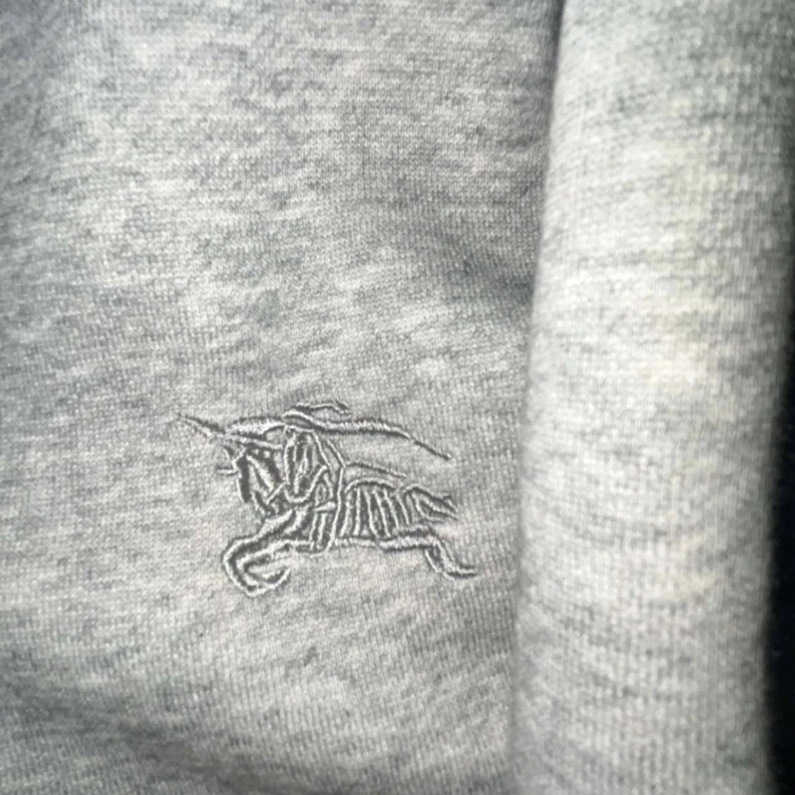Grå hoodie från Burberry  - 91
