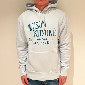 Maison kitsune hoodie  - Köp sker via - ricodelluxury.com eller ricodelluxury.se