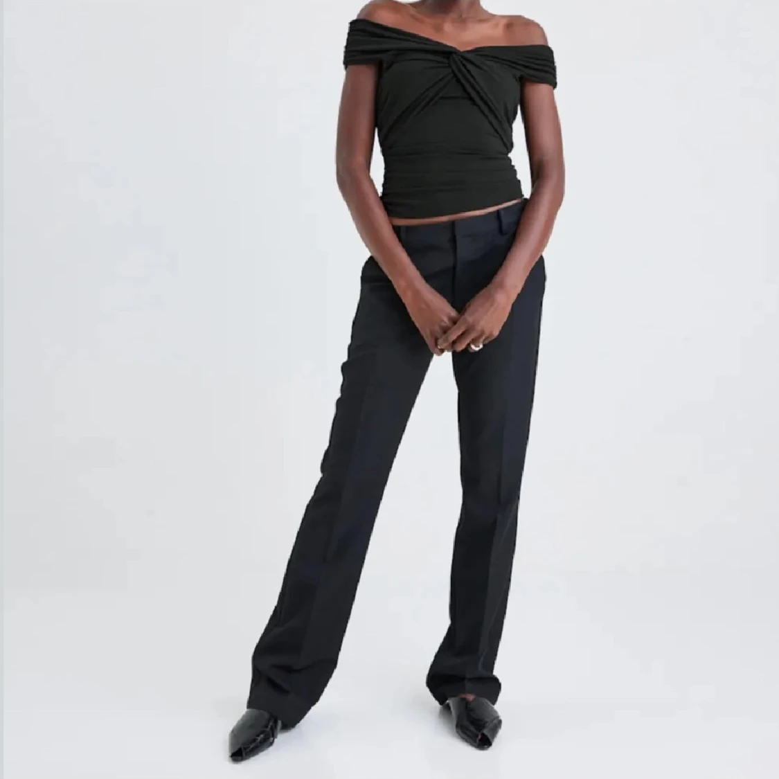 Svart offshoulder topp str S - 1