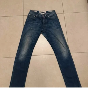 Jacob Cohen Jeans - Feta jeans från märket Jacob Cohen i storlek 32.