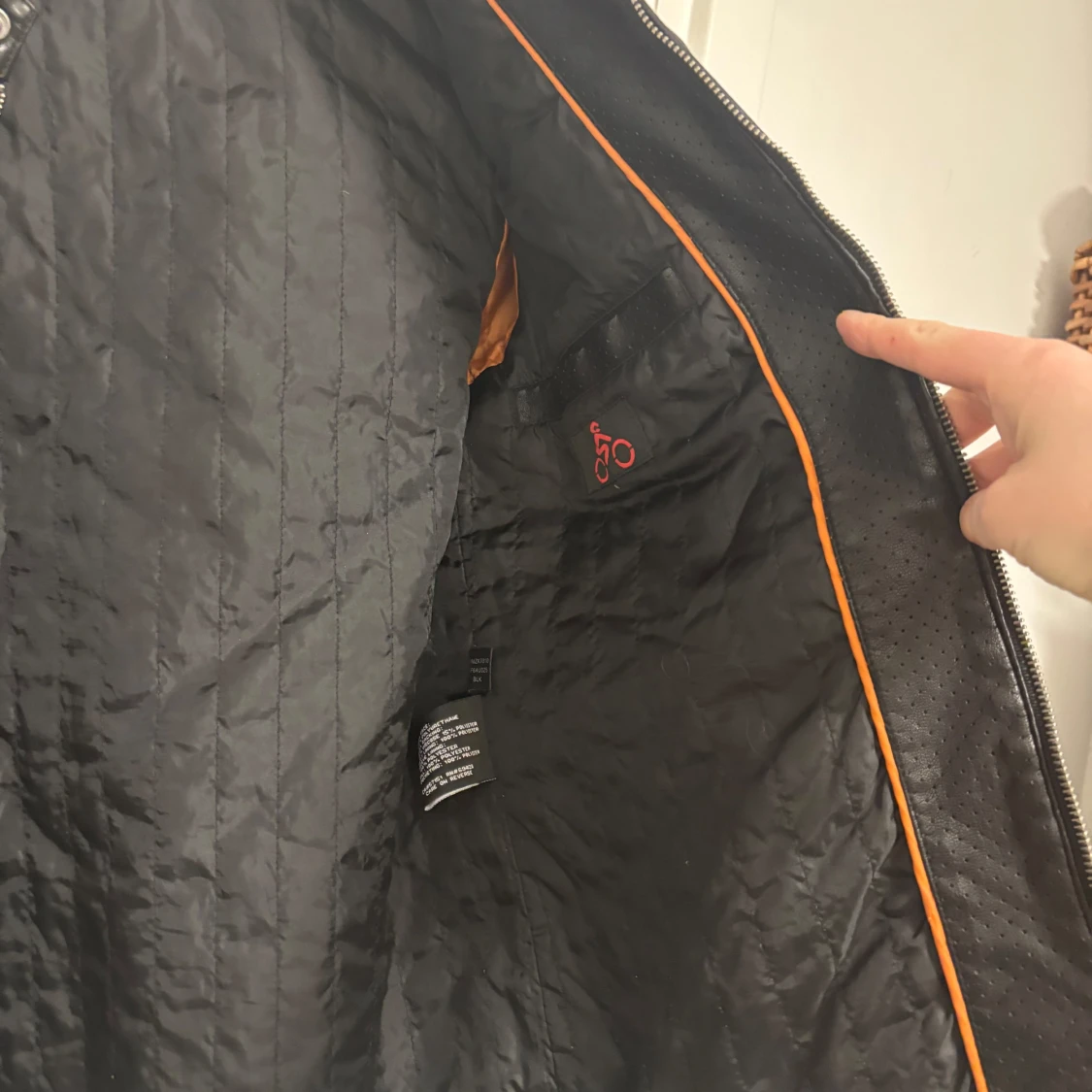 Svart skinnjacka från Wilsons Cycle - 4