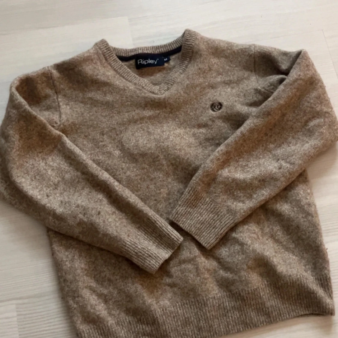 Beige stickad tröja från Ripley - 1