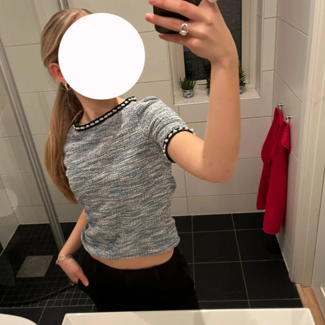 Festtopp med pärlor