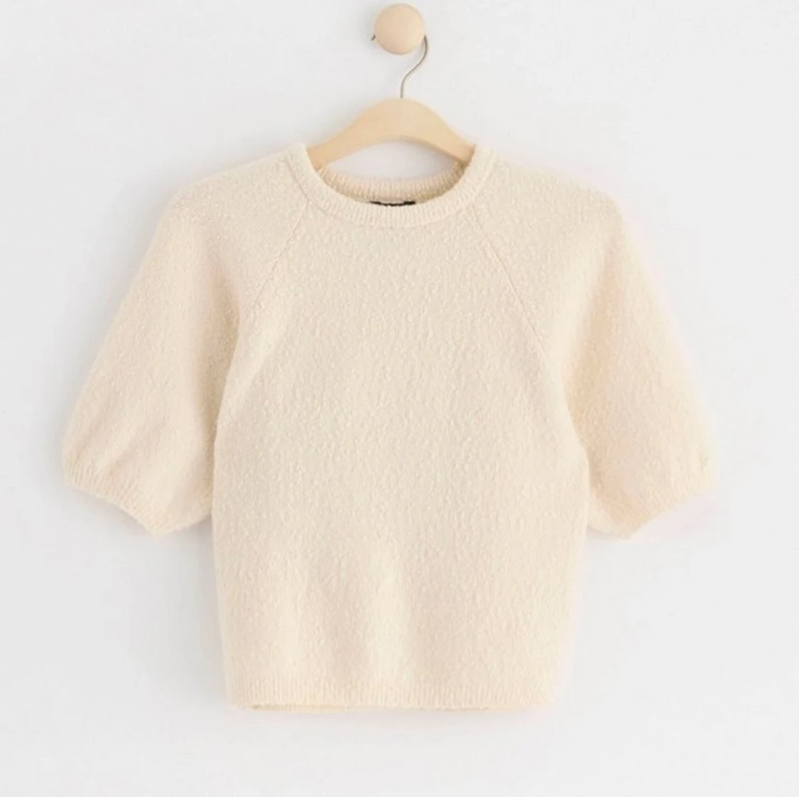 Vit stickad tröja - 1