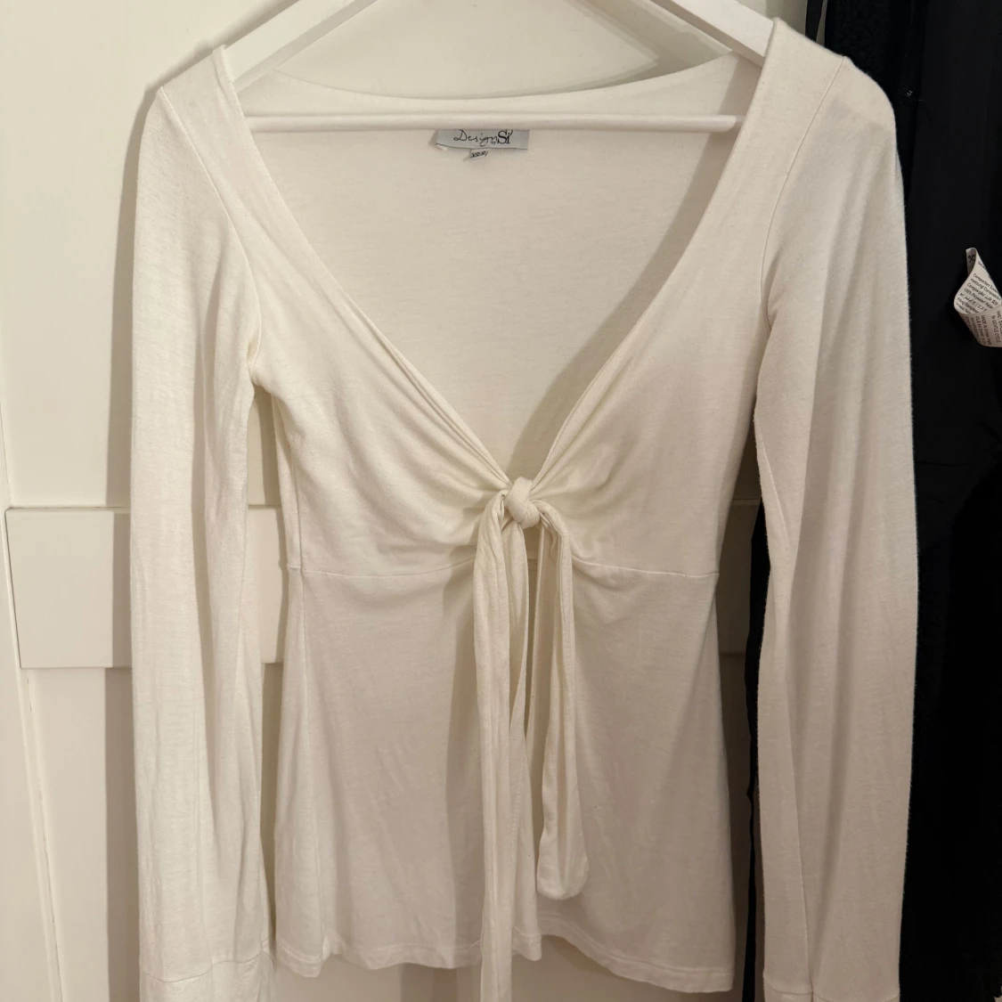 Vit långärmad topp från DesignBySi