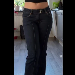 Jeans 'Paris Crease' - Lågmidjade bootcut jeans från lager 157 i strl S använda några gånger