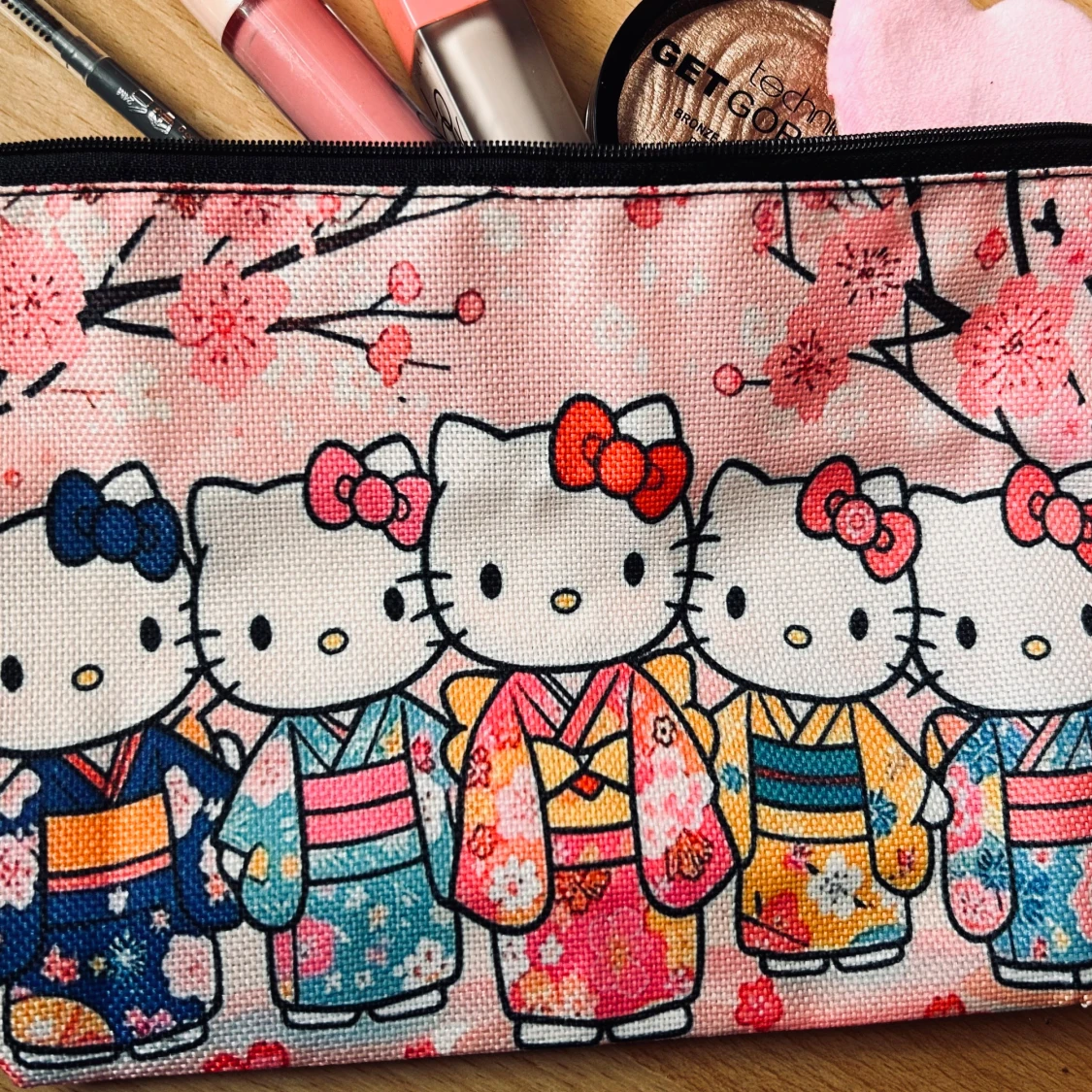 Söt necessär med Hello Kitty! - 1