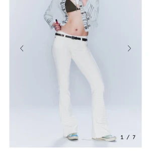 Helt nya weekday jeans - Säljer ett helt par nya cheap monday jeans i stl 27/32!❤️Säljer då dom var för små på mig😊